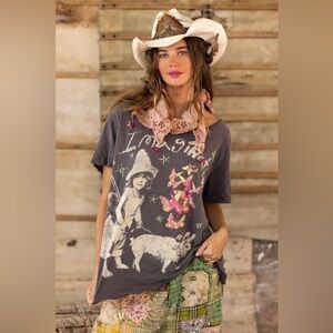 Magnolia Pearl Imagination Graphic Dancing Star Tee - Gray